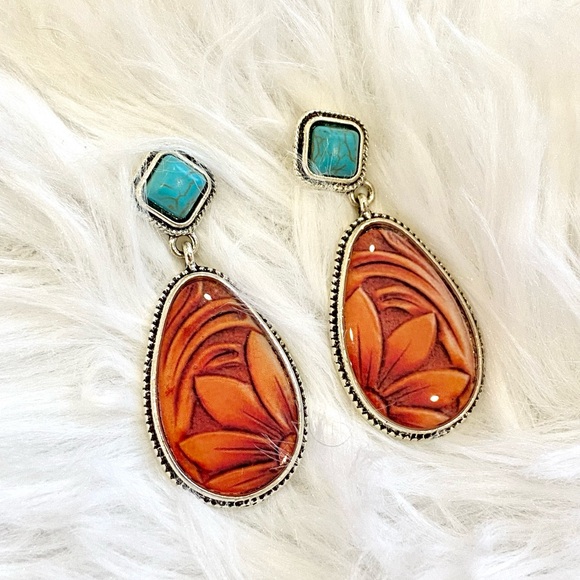 Vintage Silver and Turquoise Earrings - Picture 3 of 3